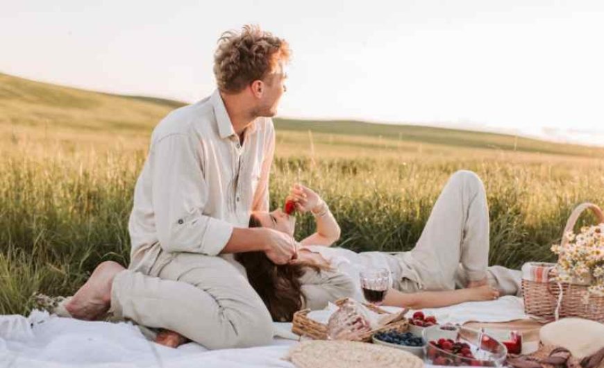 Prime d’activité en couple : quelles sont les conditions pour en bénéficier ?