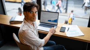 Valider un pivot de startup sans budget : tester votre marché à 0 €