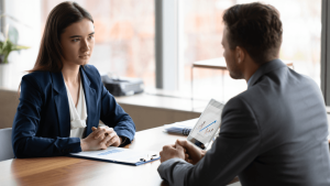Comment négocier son salaire efficacement : 10 conseils pour obtenir une augmentation