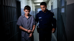 Comment remédier aux lacunes de la détention provisoire des mineurs accusés de crimes ?