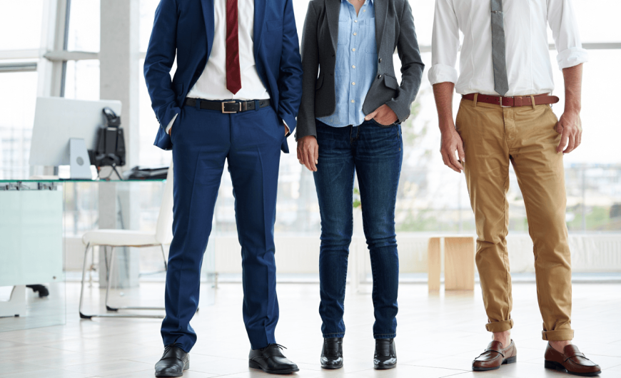 Décoder le code vestimentaire en entreprise : costume-cravate, casual chic et bonnes pratiques