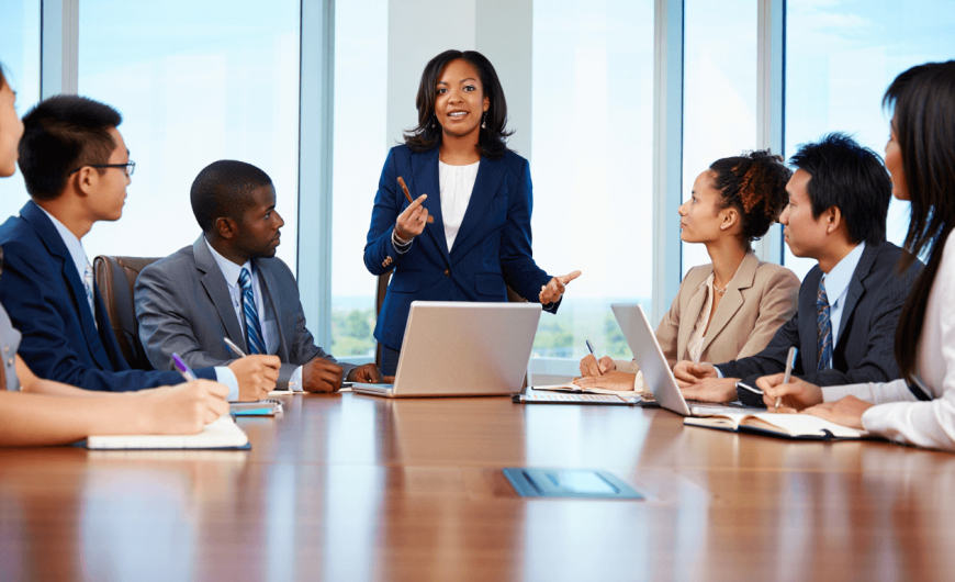 Formation en leadership et management en entreprise : contenu, avantages et inscription