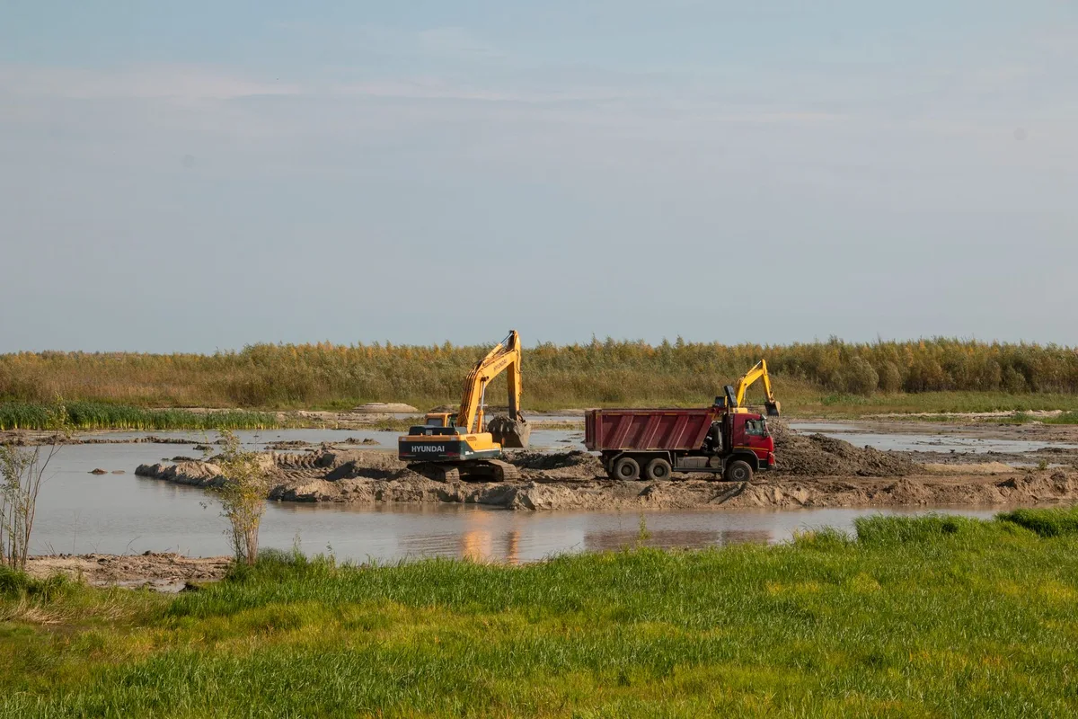 Recherche en rivière et fouilles archéologiques pour retrouver des indices