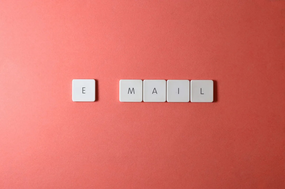 Exemple d'un email de relance professionnel et concis adressé à un recruteur