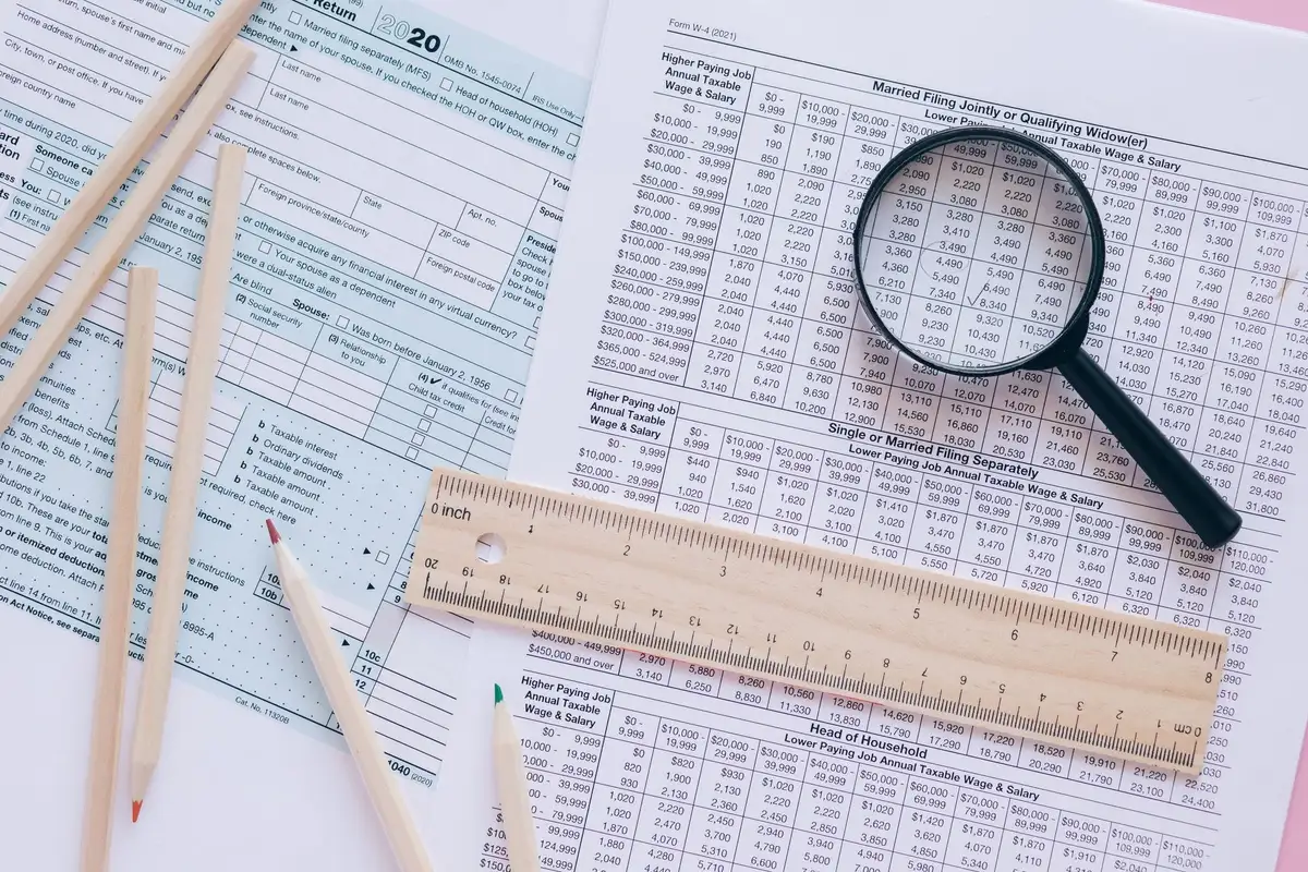 Tableau de calcul avec tranches d'imposition et taux de 3% et 4%