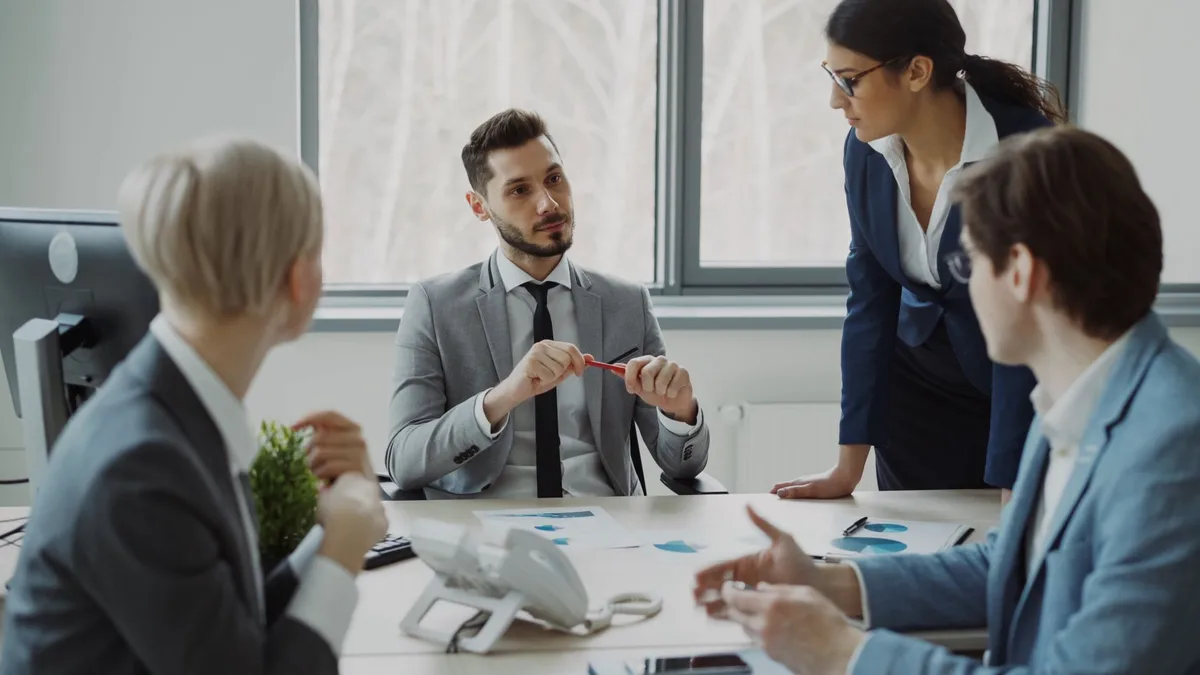 Comparatif des programmes de leadership exécutif : guide d&rsquo;experts et réponses pratiques