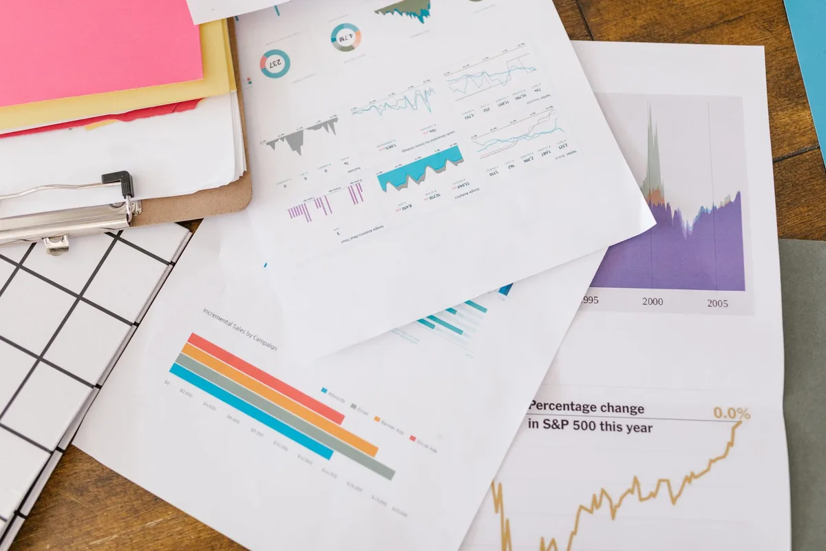 Tableau de bord analytique RH avec graphiques et indicateurs de planification des talents
