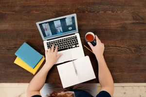 Guide 2026 des formations RH en ligne au Royaume-Uni : parcours et choix stratégiques