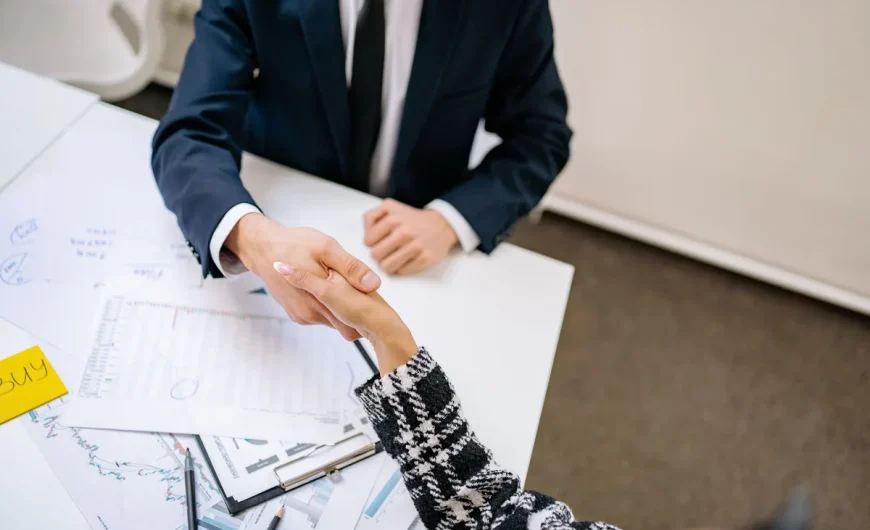 Intégrer une société dans un groupe : démarches, options juridiques et fiscales