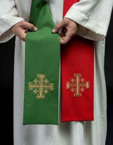 Le tissu compte : Quels tissus choisirons-nous pour la production de Chasubles liturgiques ?