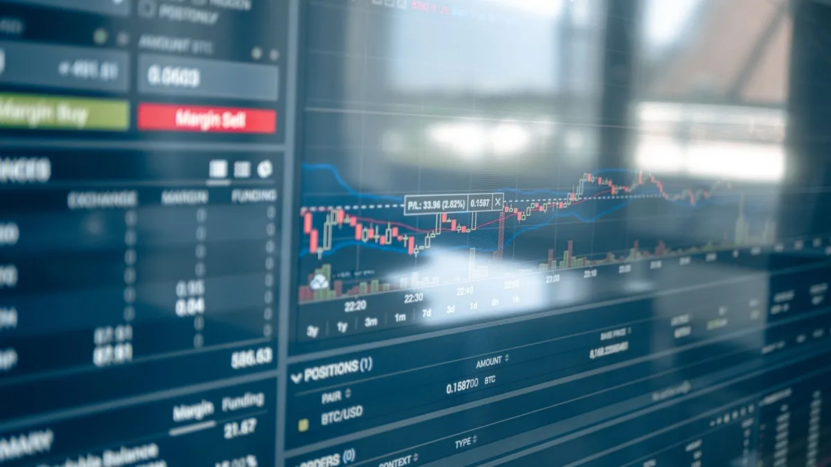 Écran d'ordinateur affichant une plateforme d'échange de cryptomonnaies avec des options de paiement automatisé