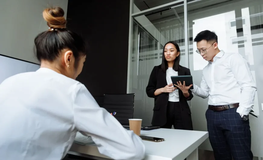 Pourquoi travailler en intérim : quels avantages pour votre carrière ?