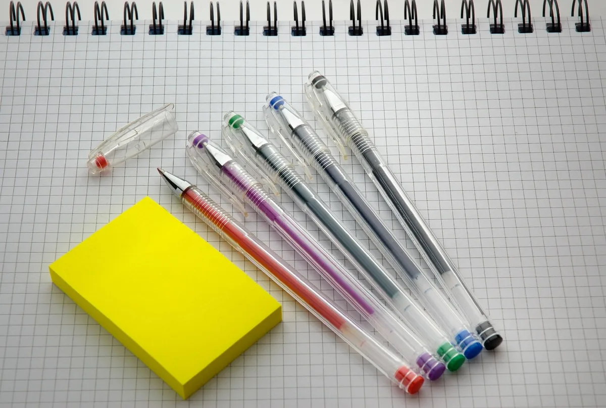 Illustration d’activités externalisables : paie, comptabilité, communication digitale
